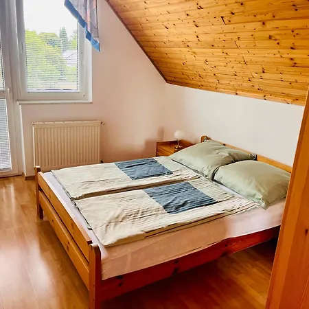 شقة Ilona Apartmanhazak *