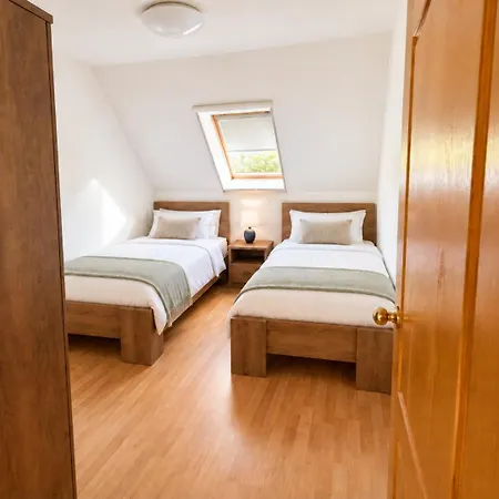 Ilona Apartmanhazak Apartment Gyenesdias