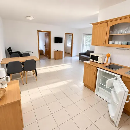 Ilona Apartmanhazak *